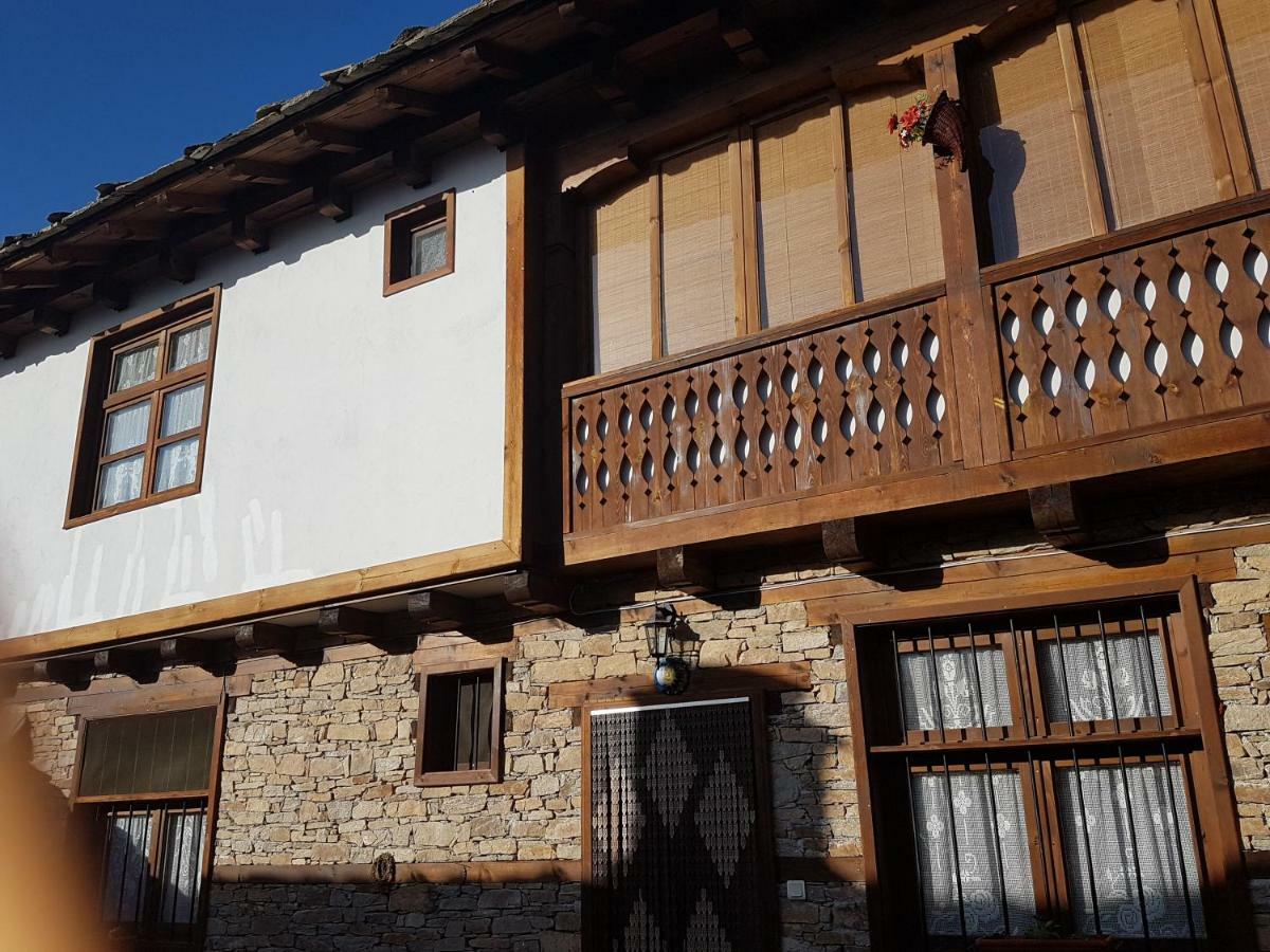 Тодорината Къща Hotel Leshten Exterior foto