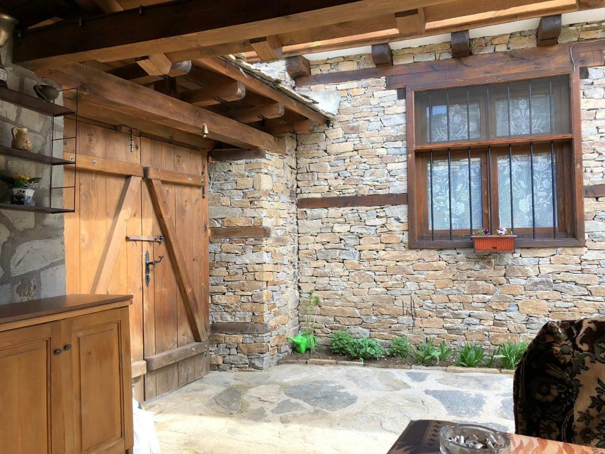 Тодорината Къща Hotel Leshten Exterior foto
