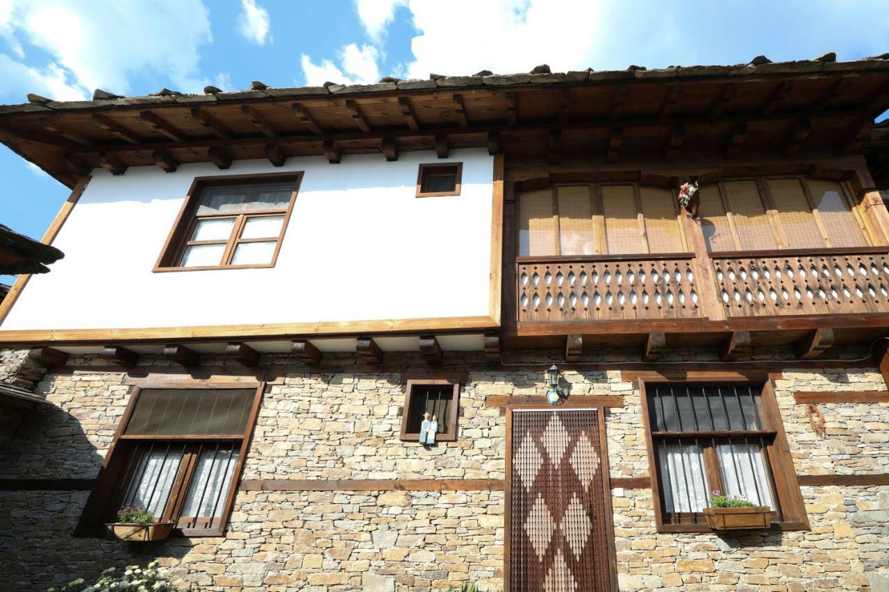 Тодорината Къща Hotel Leshten Exterior foto