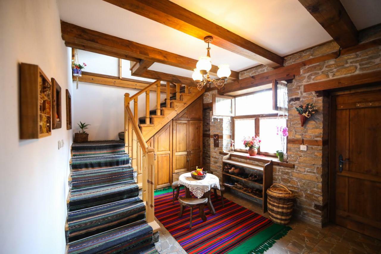 Тодорината Къща Hotel Leshten Exterior foto