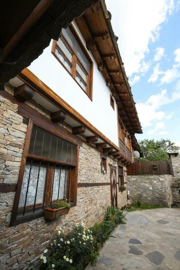 Тодорината Къща Hotel Leshten Exterior foto