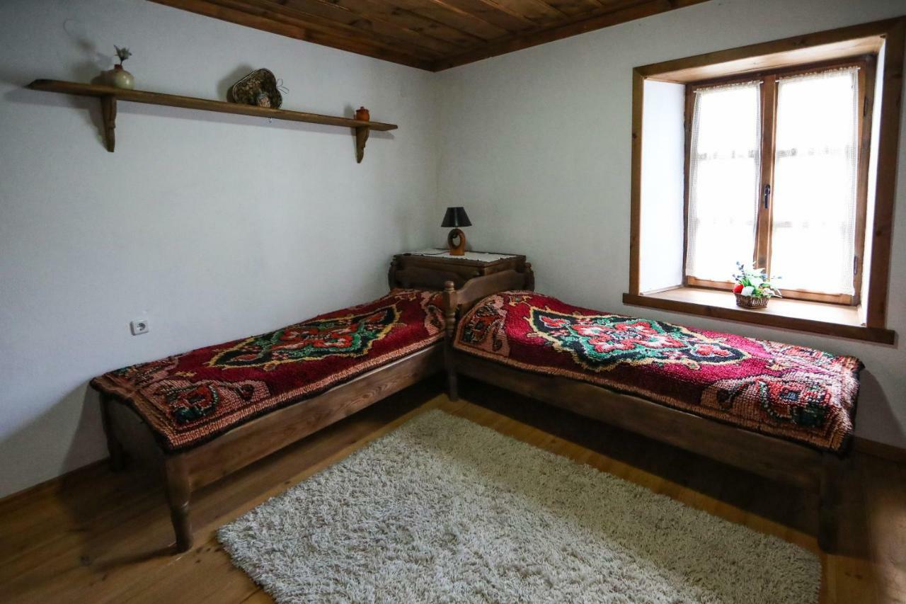 Тодорината Къща Hotel Leshten Exterior foto